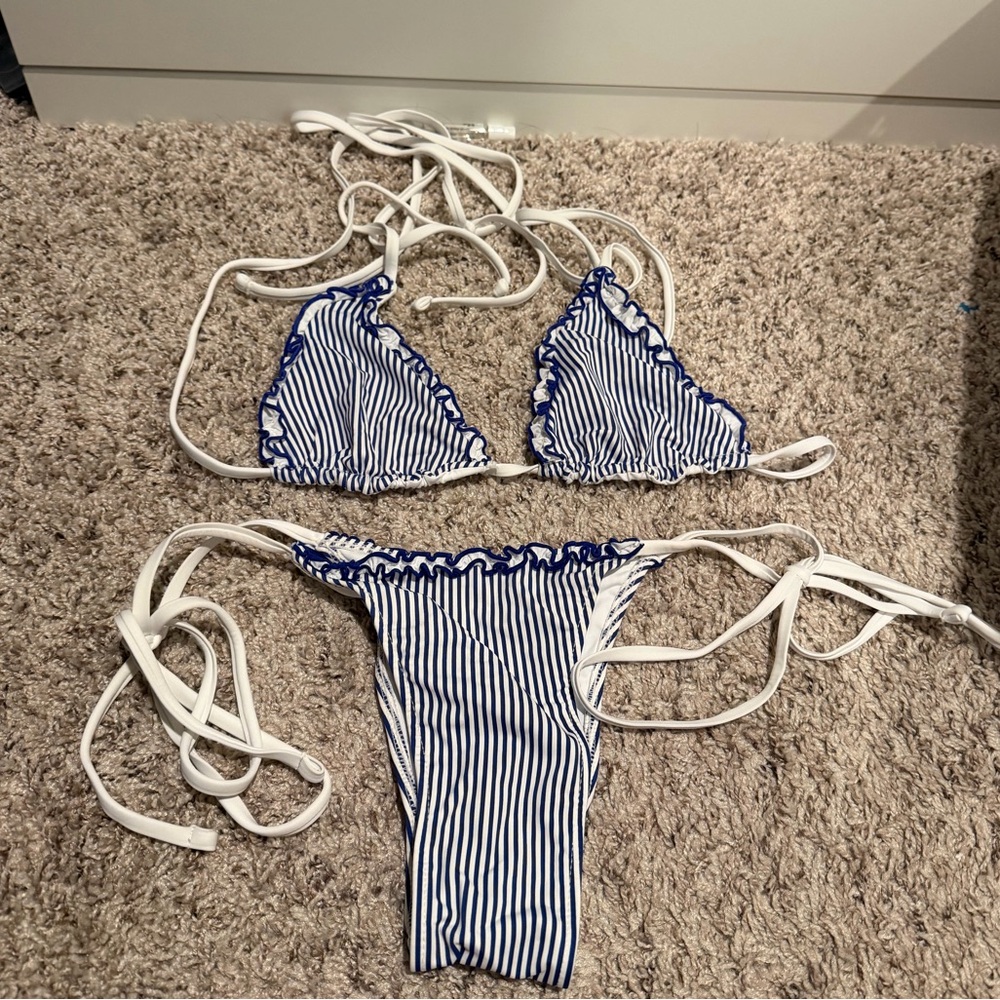 Frankies bikini striped set